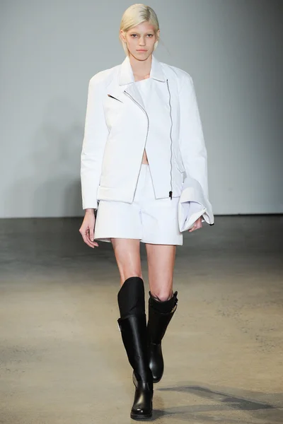 Look 1